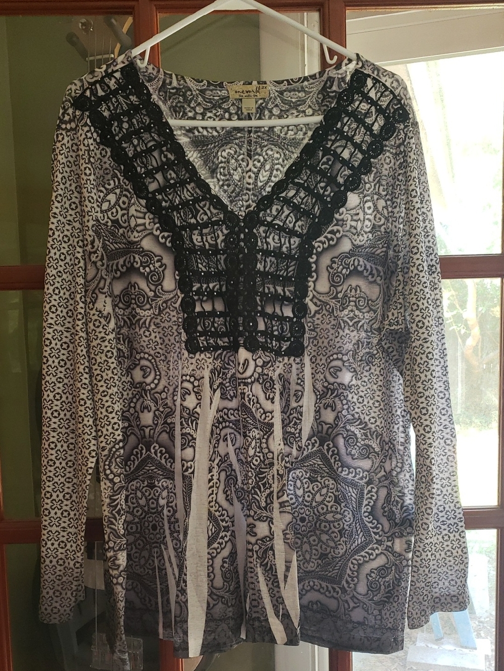 ONE WORLD Black and White Paisley V-Neck Long Sleeve Top with Crochet Detail
